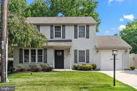 517 Anne Ln, Fairless Hills, PA 19030