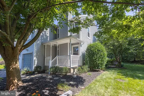 10 Kirkwood Dr, Newtown, PA 18940