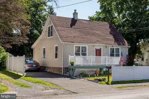 321 Cedar Ave, Croydon, PA 19021 photo 2