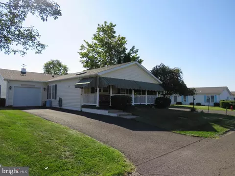 251 Thrush Cir, New Hope, PA 18938