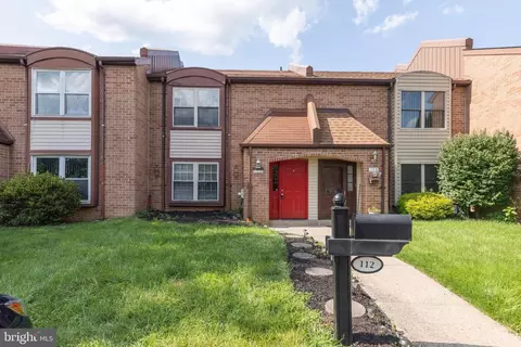 112 Hollybrooke Dr, Langhorne, PA 19047
