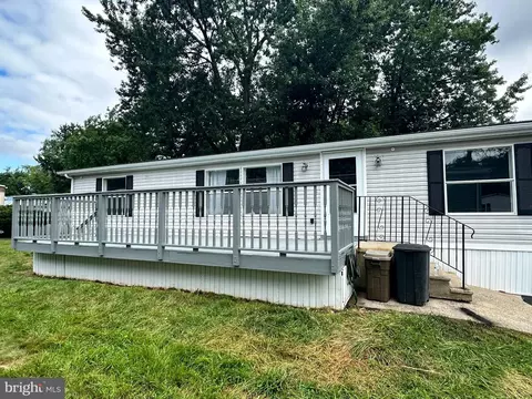 6430 Finley Dr, Morrisville, PA 19067