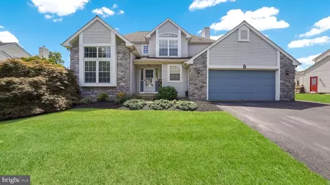 1833 Fox Run Ter, Warrington, PA 18976