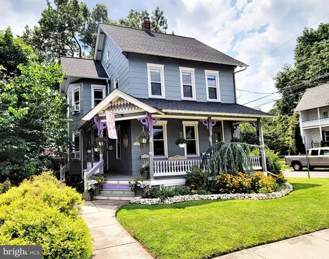 362 Lawn Ave, Sellersville, PA 18960
