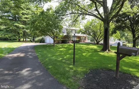 60 Pheasant Rd, Doylestown, PA 18901