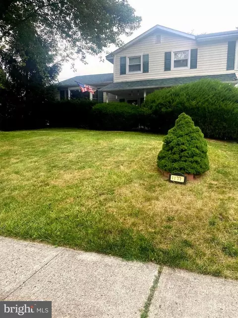 1177 Darrah Rd, Warminster, PA 18974