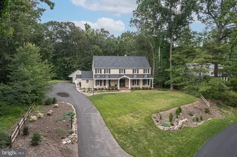 25 Bailey Dr, Washington Crossing, PA 18977
