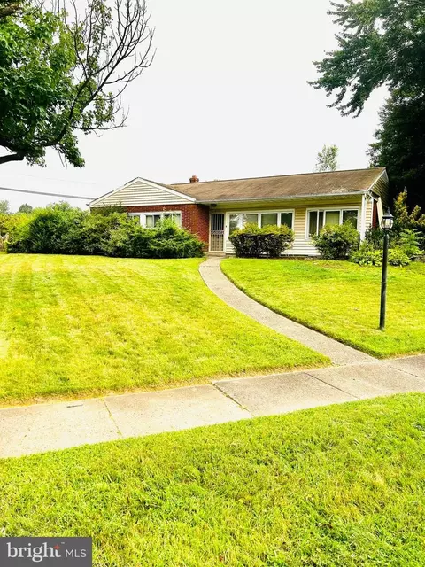 4308 Concord Dr, Feasterville Trevose, PA 19053