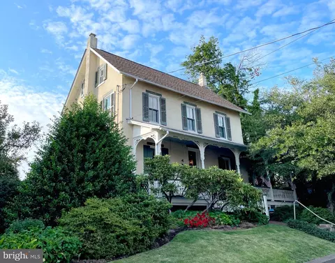 134 N 6th St, Perkasie, PA 18944