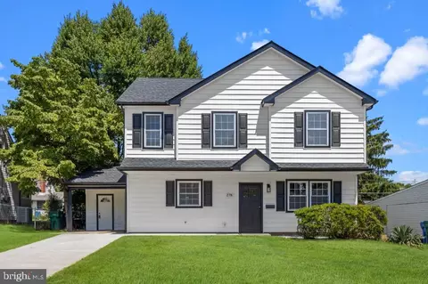 278 Appletree Dr, Levittown, PA 19055