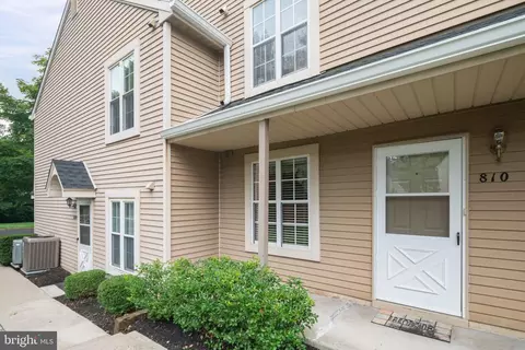 810 E Parker St, Langhorne, PA 19047