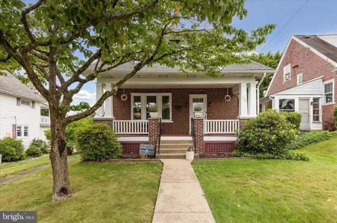 321 S 4th St, Perkasie, PA 18944