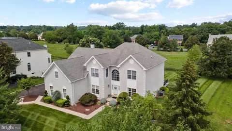 23 Nelson Dr, Churchville, PA 18966