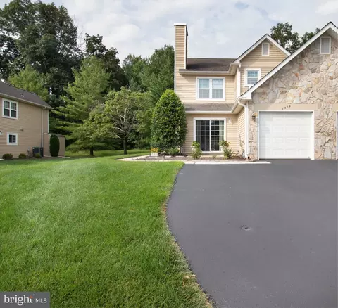 2319 Orchard Hill Cir, Warrington, PA 18976