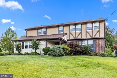 1250 Brennan Dr, Warminster, PA 18974