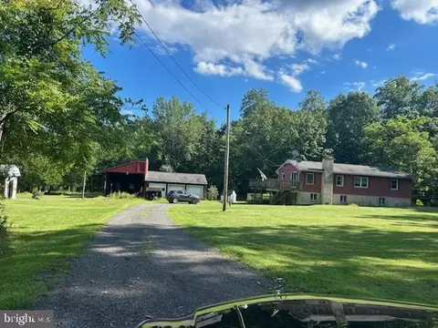 20 Blue Spruce Way, Upper Black Eddy, PA 18972