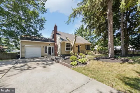 625 Hamilton Blvd, Morrisville, PA 19067