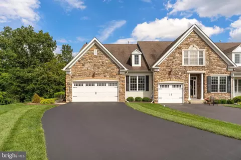 170 Reagan Dr, Sellersville, PA 18960