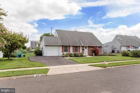 60 Cleft Rock Rd, Levittown, PA 19057