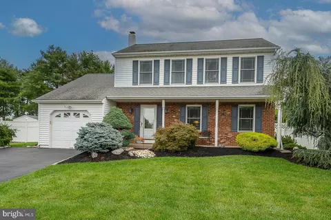 2589 Barnsleigh Dr, Bensalem, PA 19020