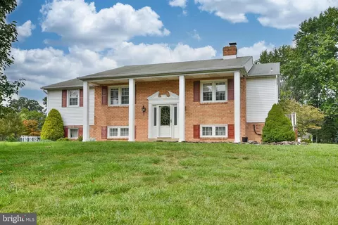 369 Rocksville Rd, Holland, PA 18966