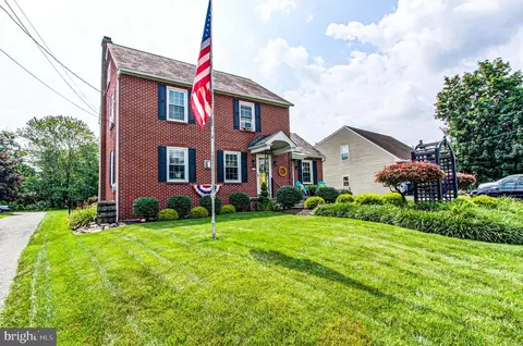 336 E Broad St, Trumbauersville, PA 18970