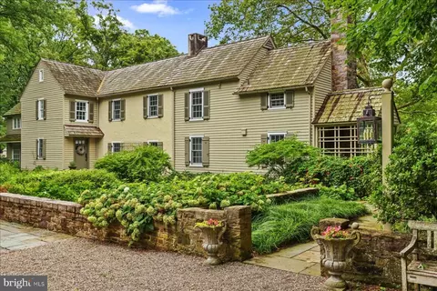 6552 Armitage Rd, New Hope, PA 18938