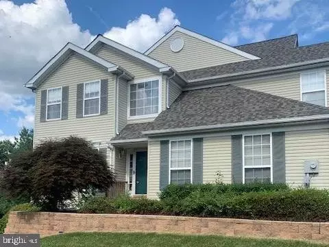 806 Longmeadow Dr, Chalfont, PA 18914