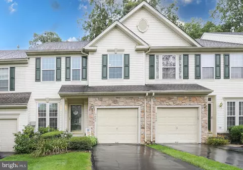 4486 Honeysuckle Ln, Doylestown, PA 18902