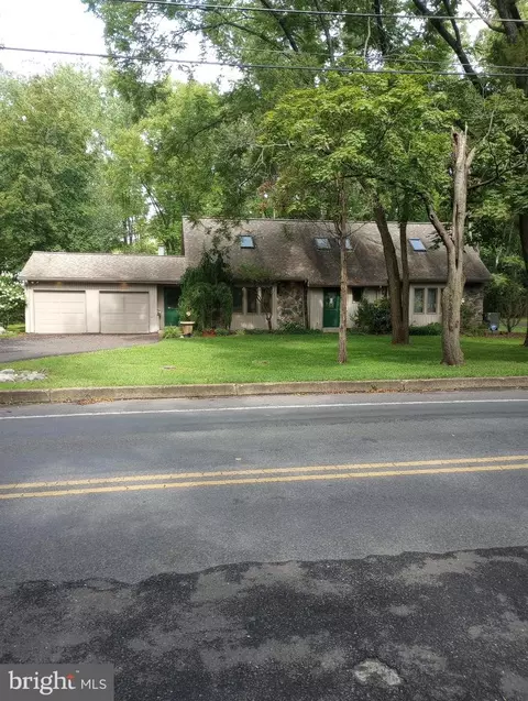 478 N Shady Retreat Rd, Doylestown, PA 18901