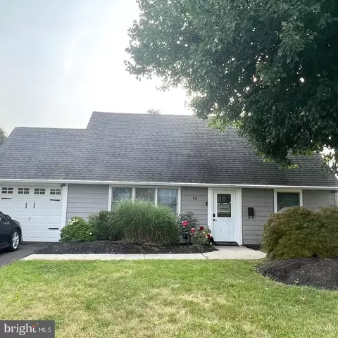 46 Cardinal Rd, Levittown, PA 19057