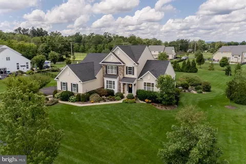 302 Tinsman Dr, Perkasie, PA 18944