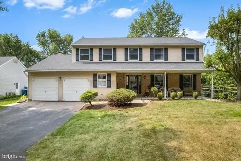 102 Sugar Bush Ct, Chalfont, PA 18914