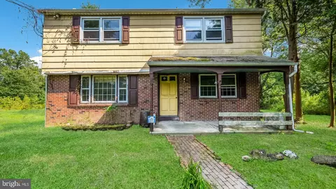 6414 Ferry Rd, Doylestown, PA 18901