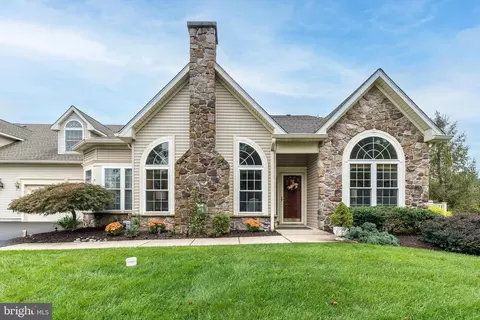 134 Shady Brook Dr, Langhorne, PA 19047