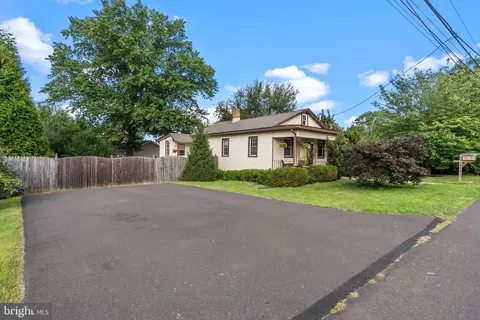 4915 Somers Ave, Feasterville Trevose, PA 19053