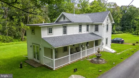 1425 Mine Spring Rd, Upper Black Eddy, PA 18972