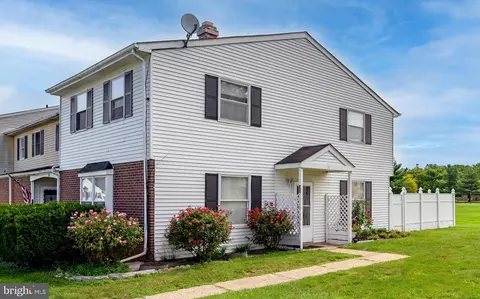 51 Reliance Ct, Telford, PA 18969