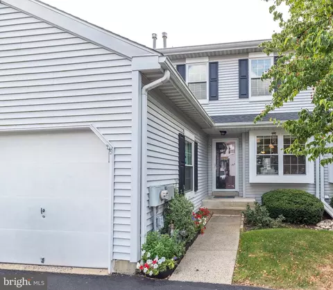 2429 Linksman Ln, Warrington, PA 18976