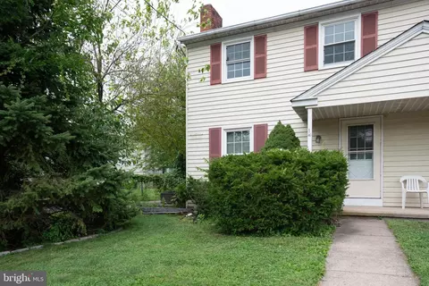 22 S 9th St, Perkasie, PA 18944