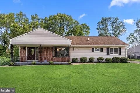 320 Berkshire Rd, Fairless Hills, PA 19030