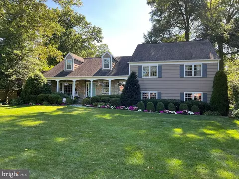 1325 Moon Dr, Yardley, PA 19067