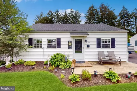 829 Willow St, Southampton, PA 18966
