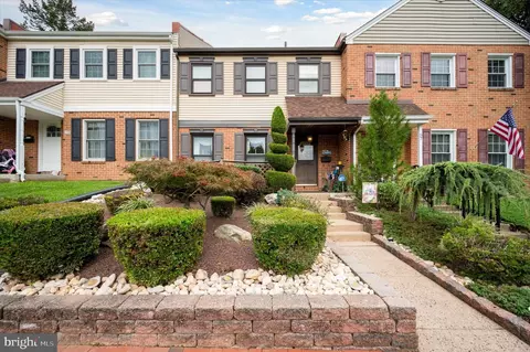 58 Coventry Ln, Langhorne, PA 19047