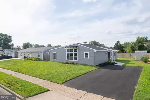 279 Willow Dr, Levittown, PA 19054