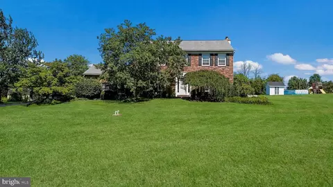 1525 Fairhill Rd, Sellersville, PA 18960