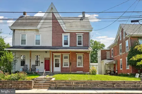 129 S 5th St, Perkasie, PA 18944