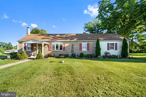 1289 Arbutus Ave, Langhorne, PA 19047