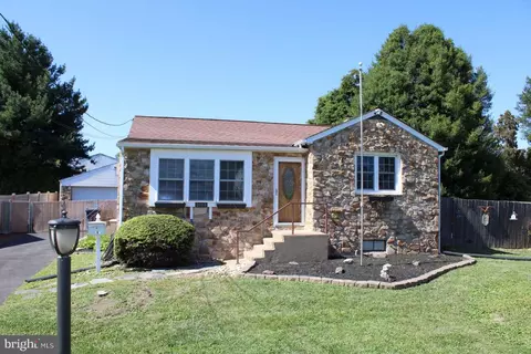 2840 Lafayette Ave, Bensalem, PA 19020