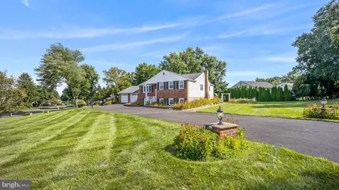 50 Willowbrook Dr, Southampton, PA 18966